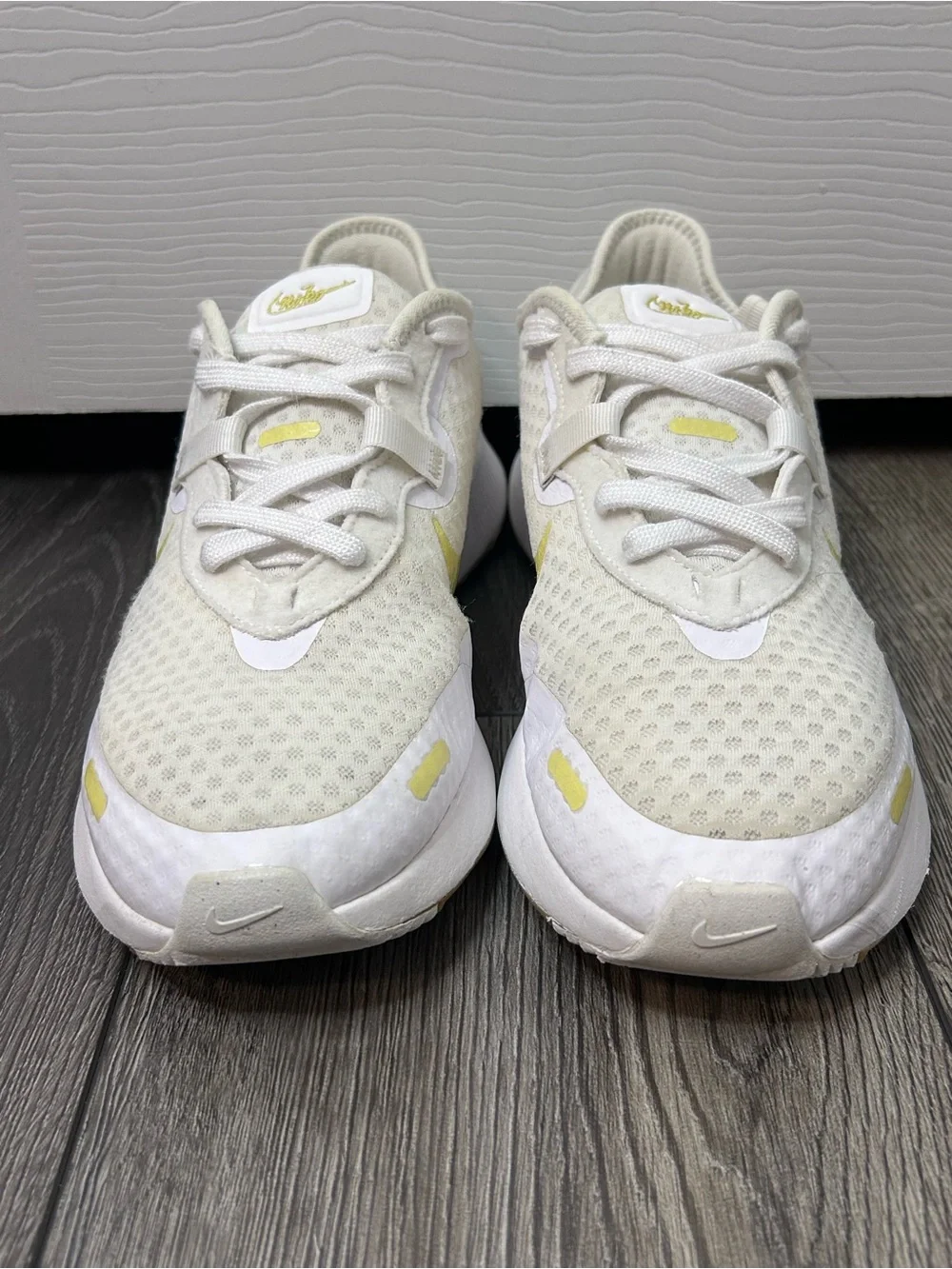 Nike In-Season TR 11 Training Shoes Cream Yellow Sneakers Women’s 10